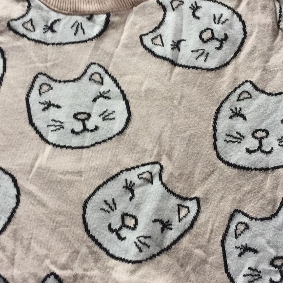 ⚡3 for $15⚡Divided pink kitty cat sweater - Picture 2 of 6